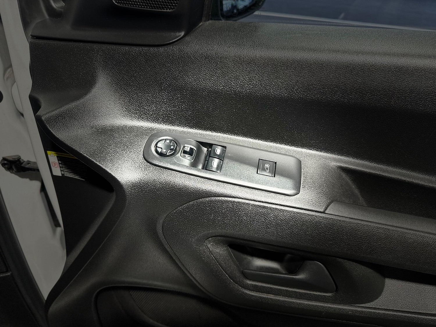 Used Peugeot Partner 2022 for sale - 76360939: Photo 43