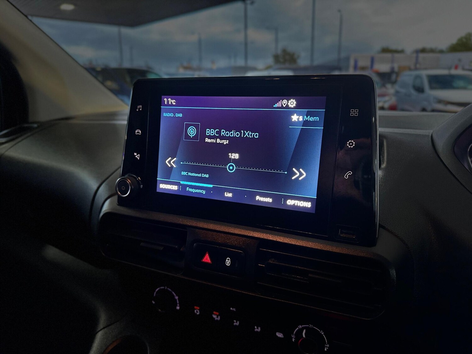 Used Peugeot Partner 2022 for sale - 76360939: Photo 51