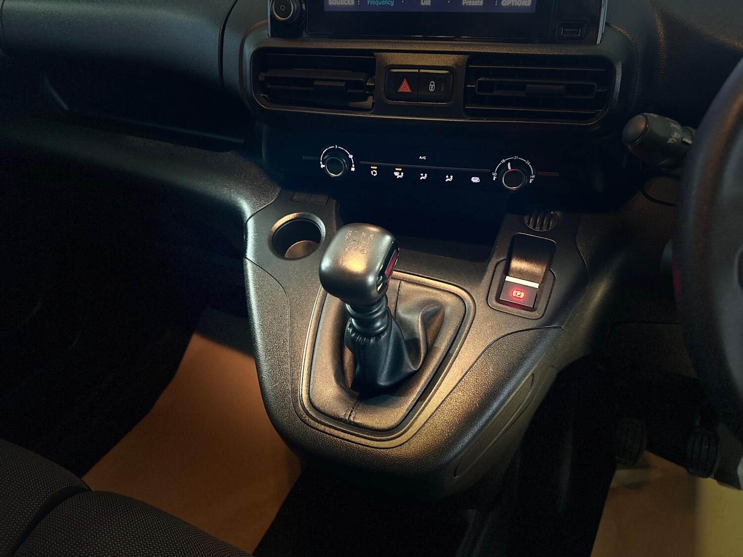 Used Peugeot Partner 2022 for sale - 76360939: Photo 55