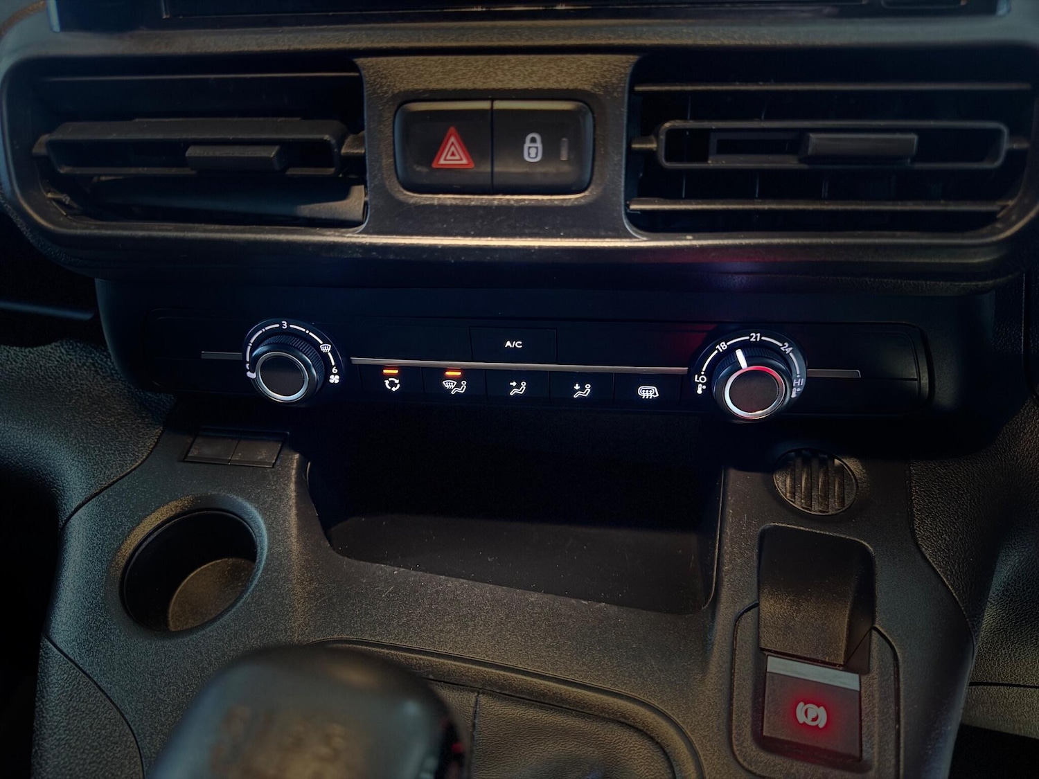 Used Peugeot Partner 2022 for sale - 76360939: Photo 56