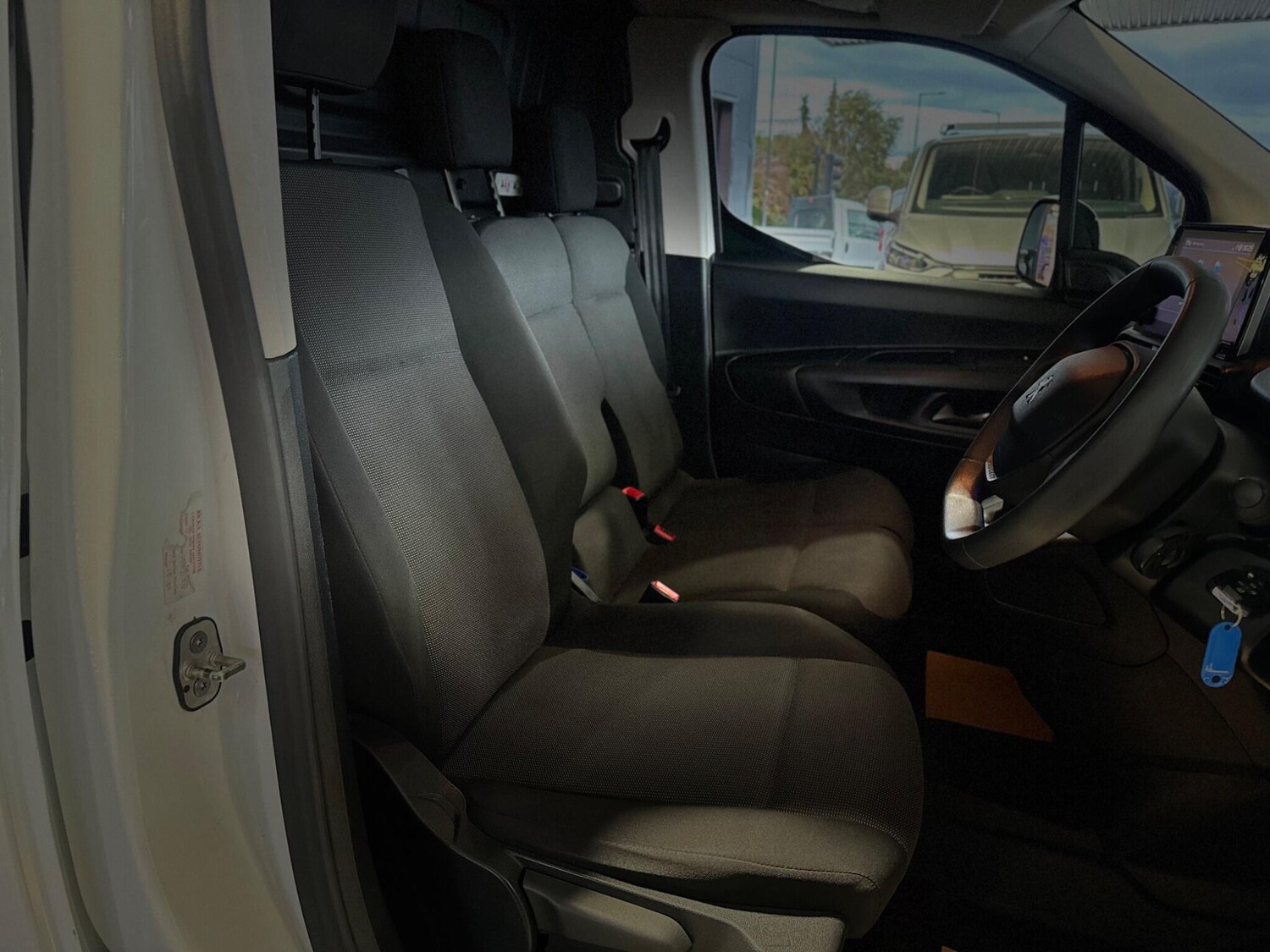 Used Peugeot Partner 2022 for sale - 76360939: Photo 60