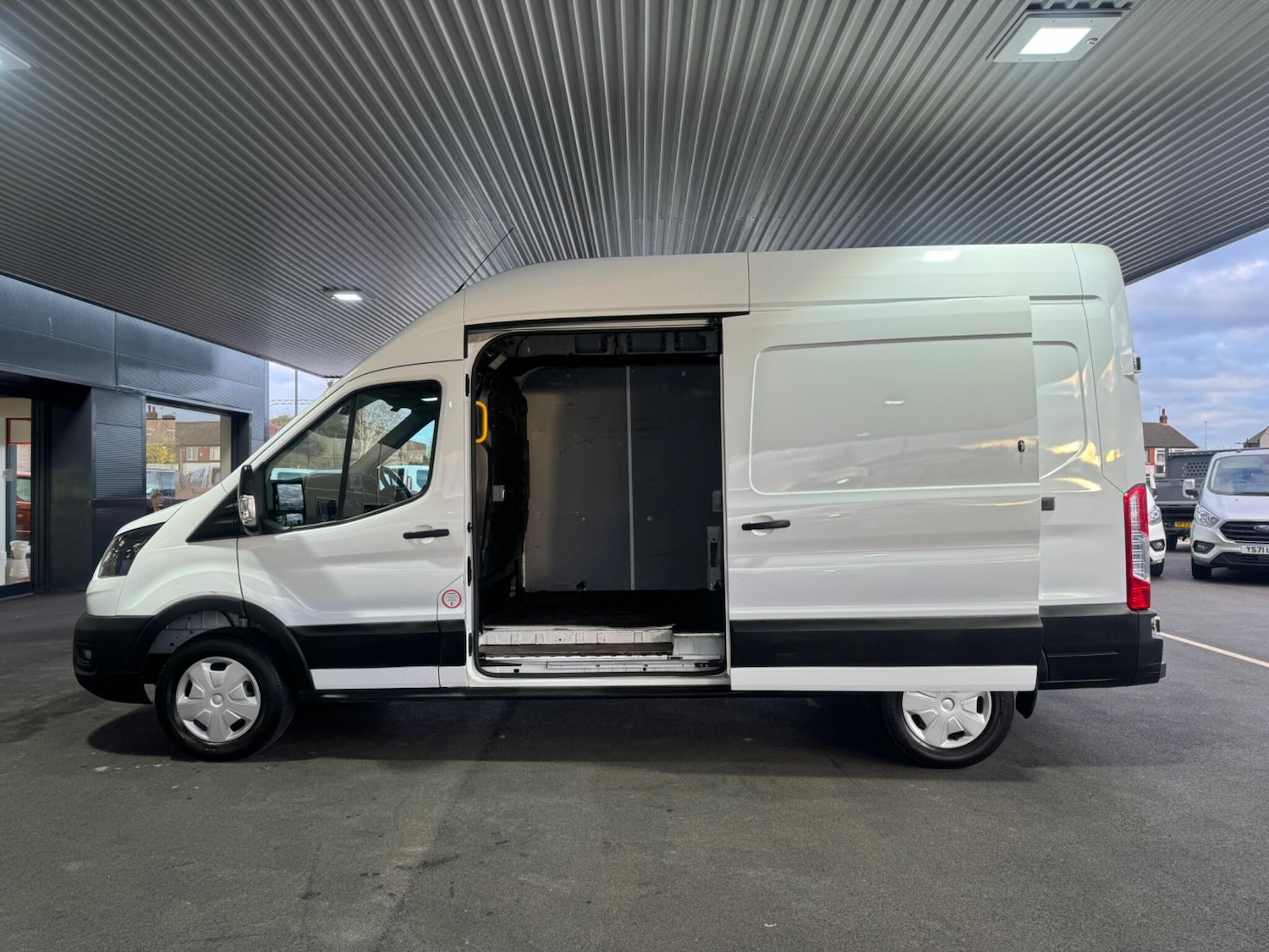 Used Ford Transit 2020 for sale - 76913907: Photo 6