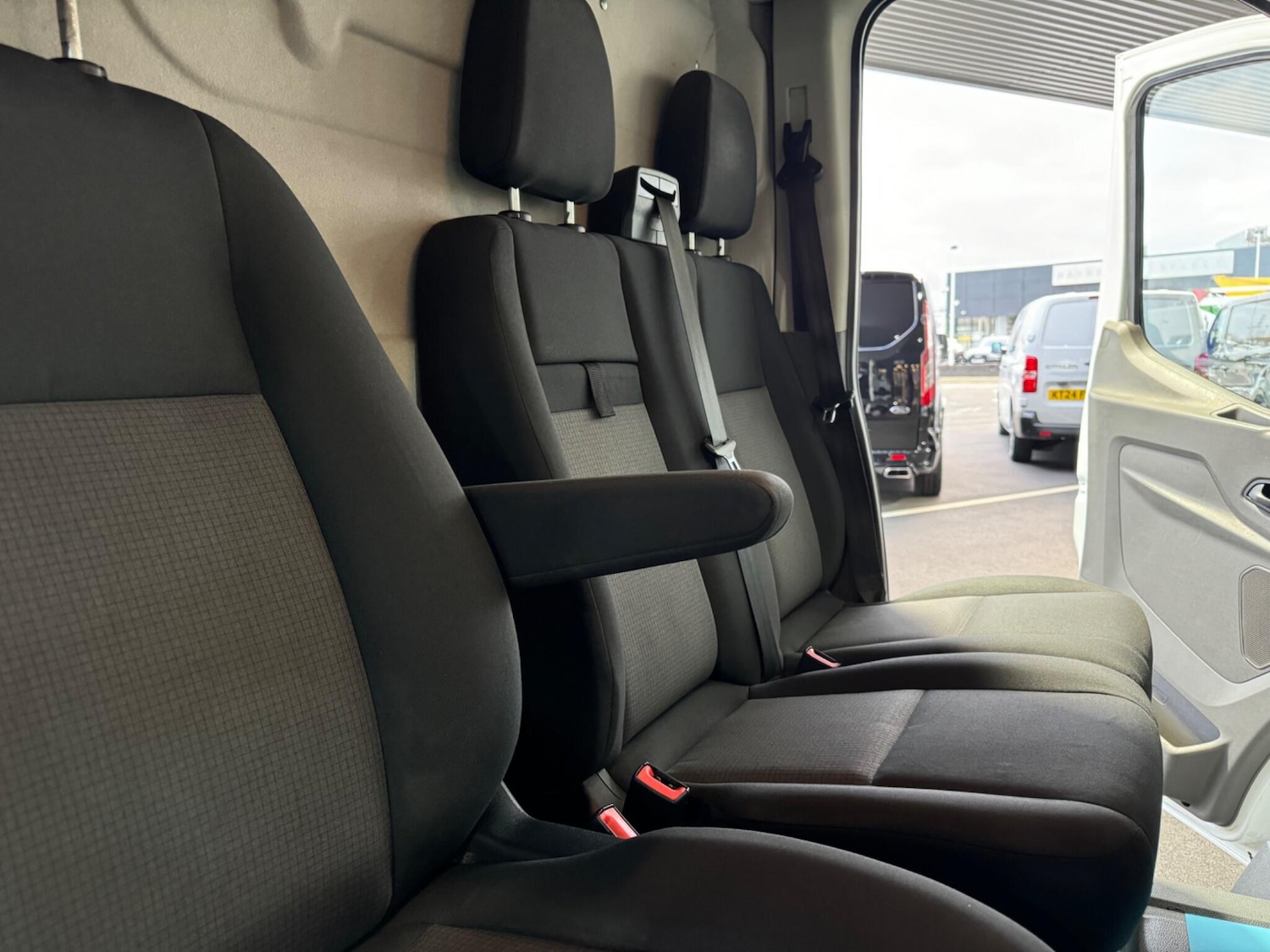 Used Ford Transit 2020 for sale - 76913907: Photo 61