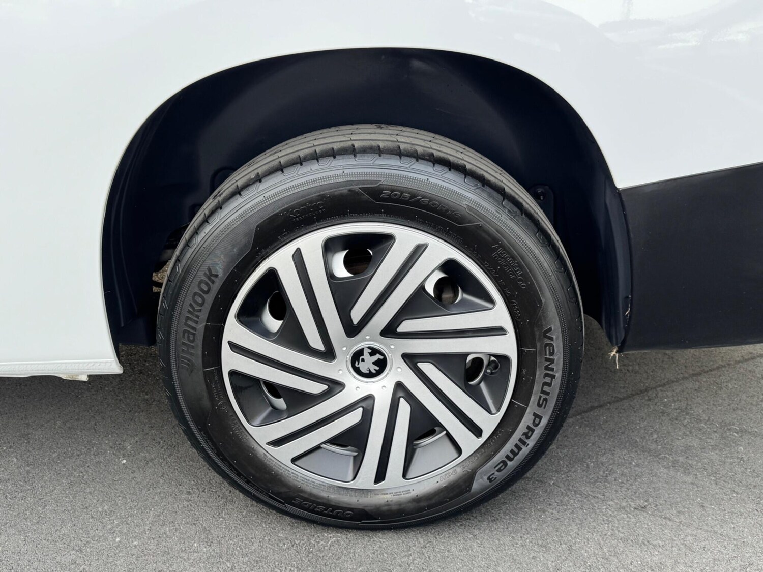 Used Peugeot Partner 2023 for sale - 77969701: Photo 30