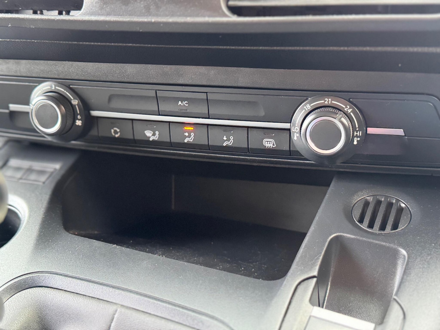 Used Peugeot Partner 2023 for sale - 77969701: Photo 47