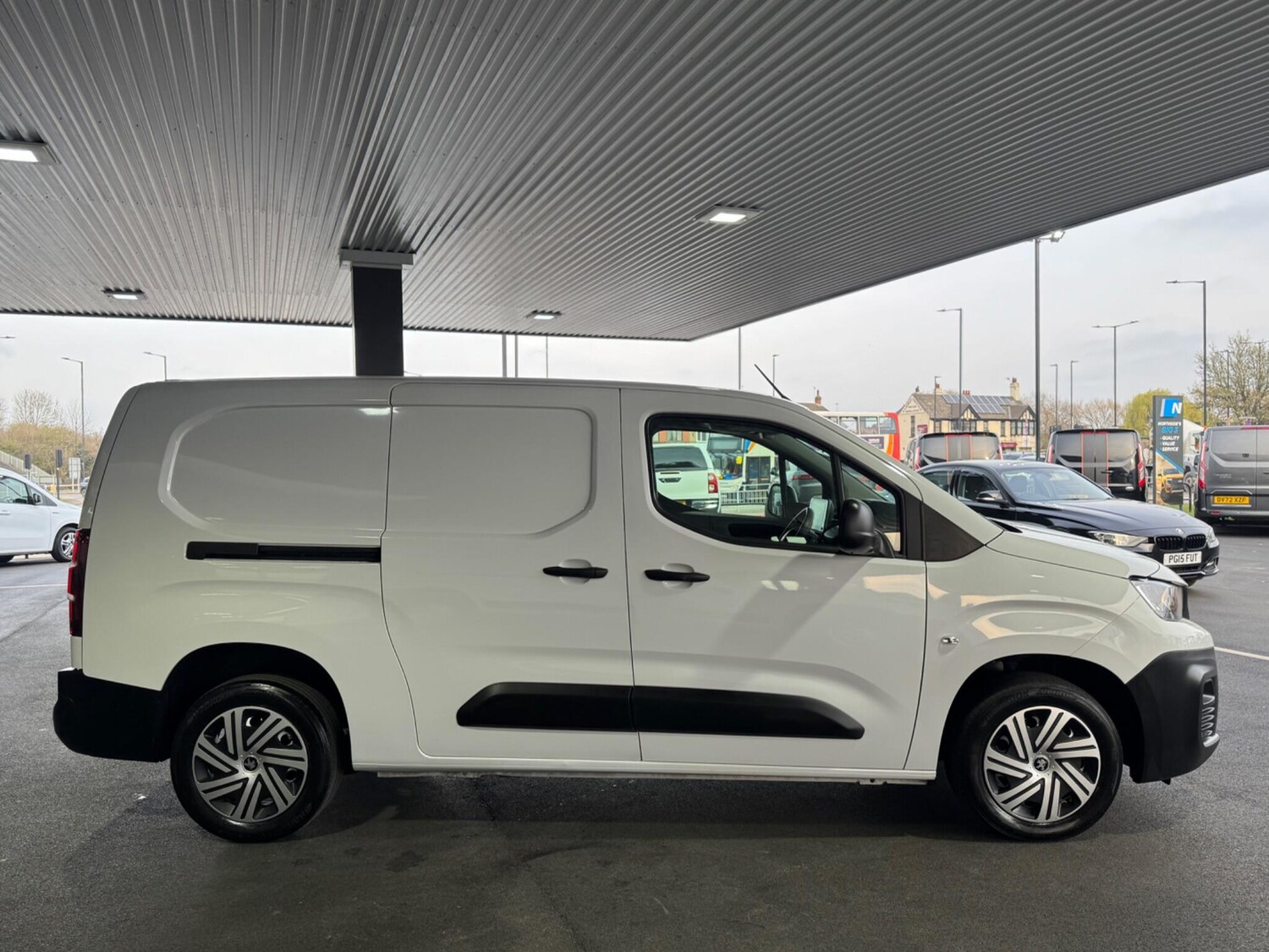 Used Peugeot Partner 2023 for sale - 77969701: Photo 5