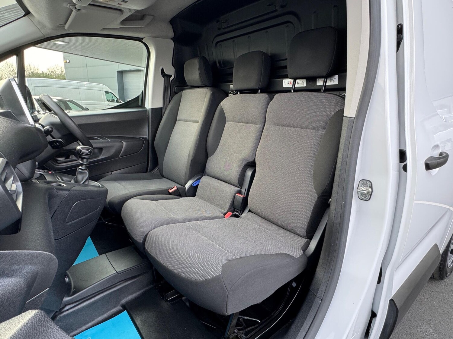 Used Peugeot Partner 2023 for sale - 77969701: Photo 55