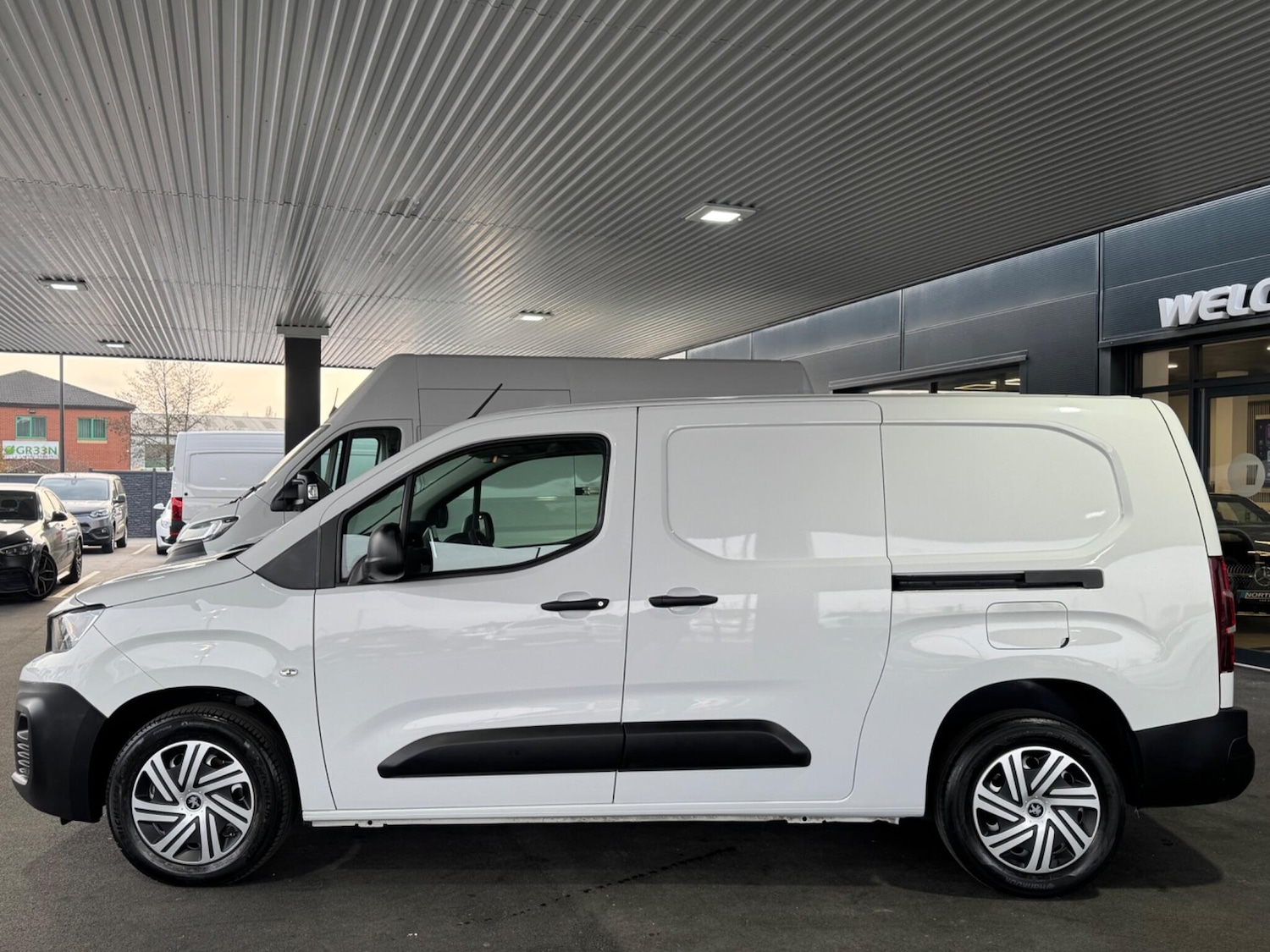 Used Peugeot Partner 2023 for sale - 77969701: Photo 6