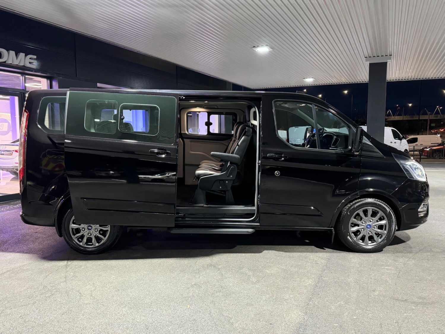 Used Ford Tourneo Custom 2021 for sale - 76457397: Photo 10