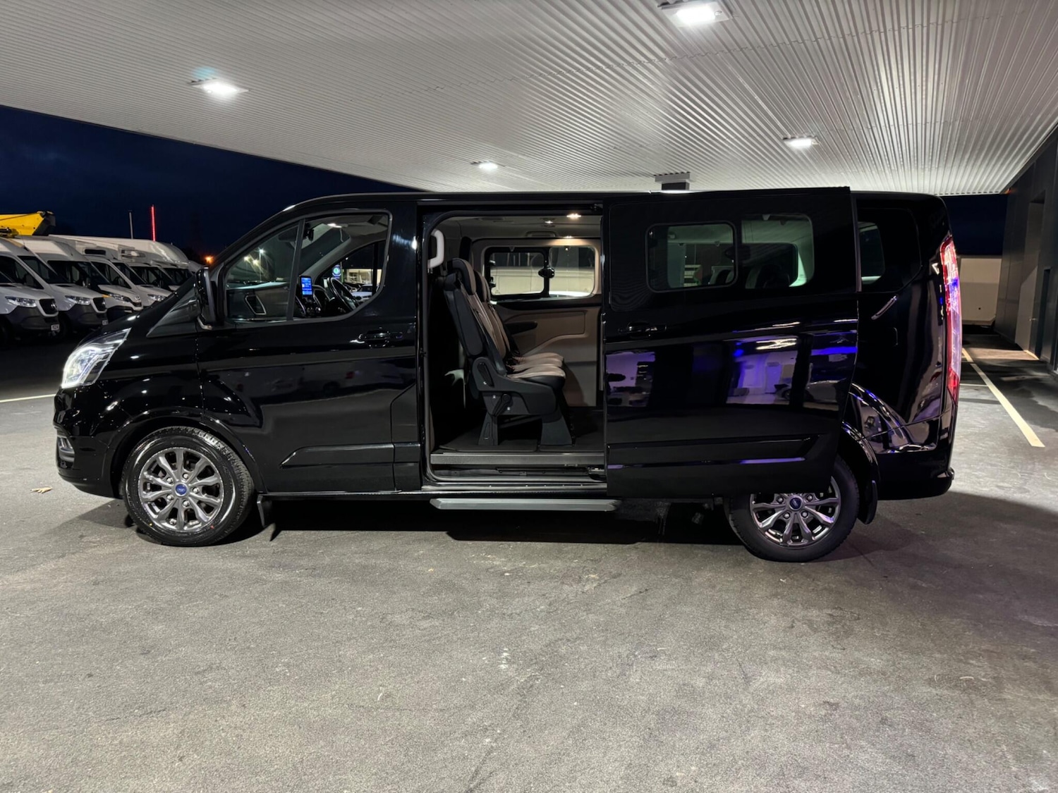 Used Ford Tourneo Custom 2021 for sale - 76457397: Photo 11