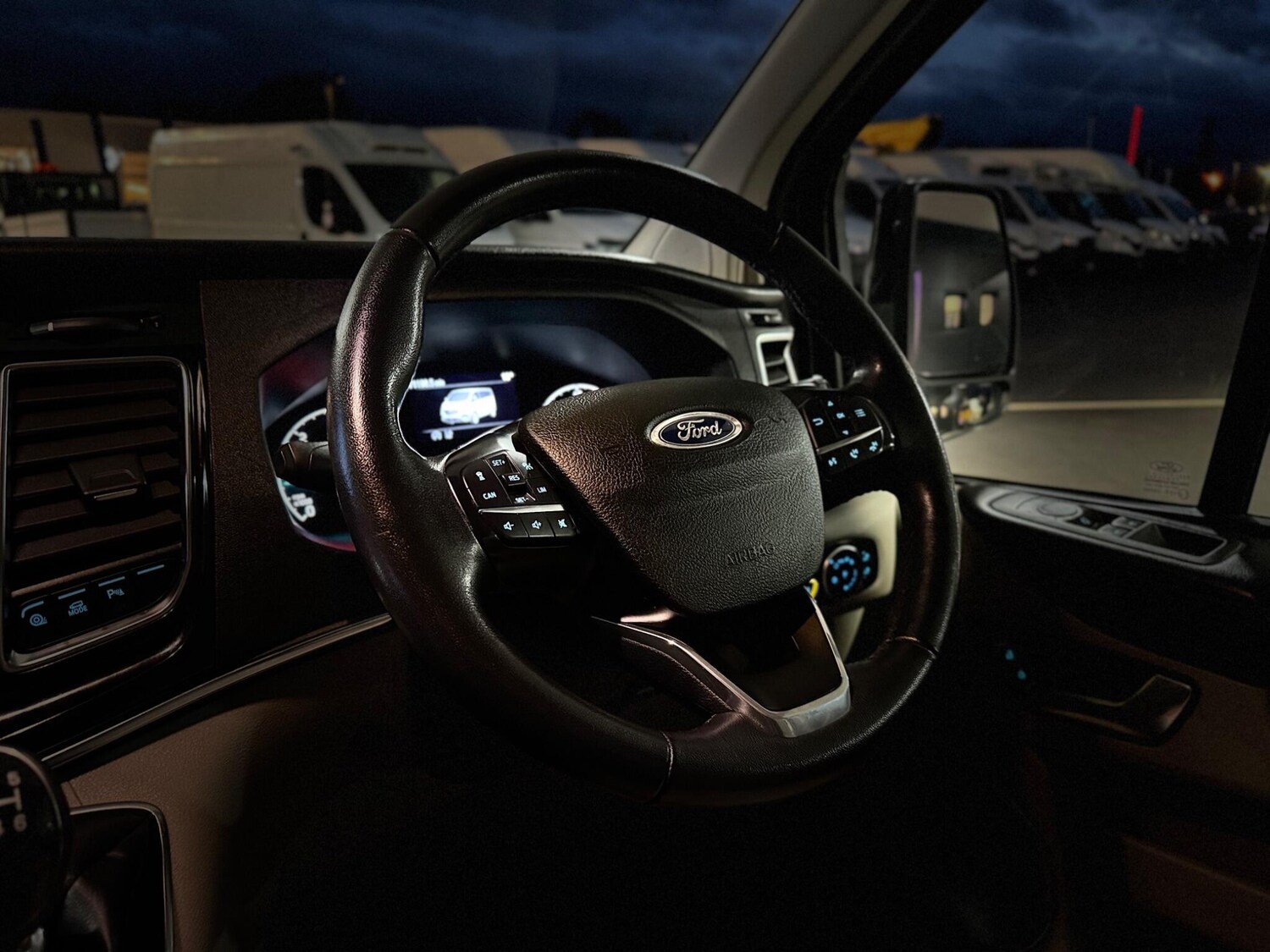 Used Ford Tourneo Custom 2021 for sale - 76457397: Photo 31