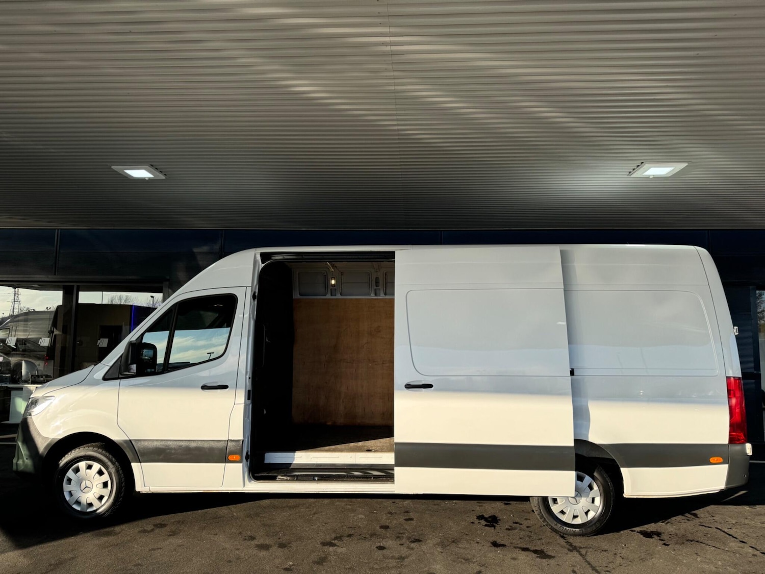 Used Mercedes-Benz Sprinter 2023 for sale - 76801917: Photo 8