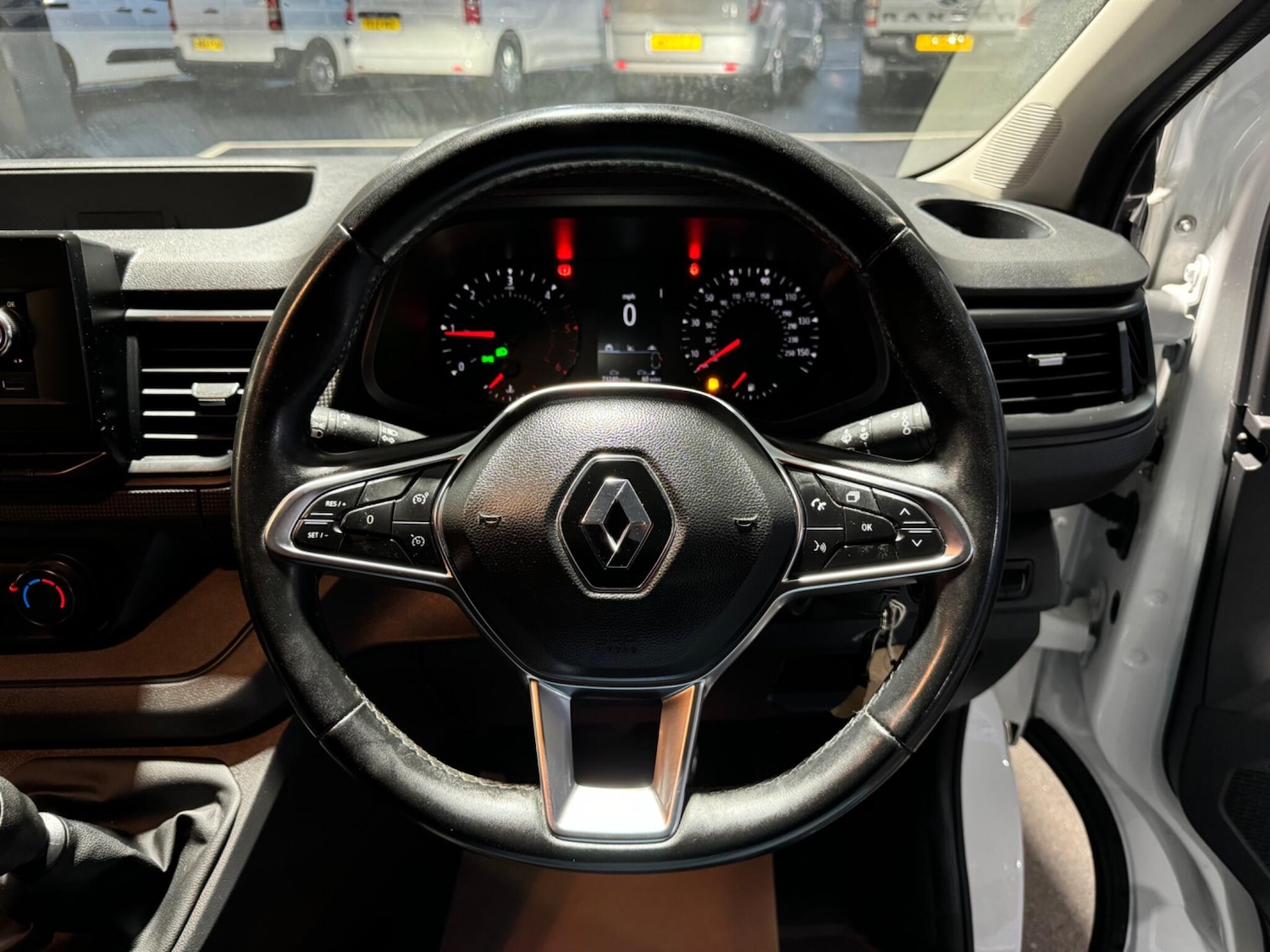 Used Renault Trafic 2022 for sale - 76512628: Photo 40