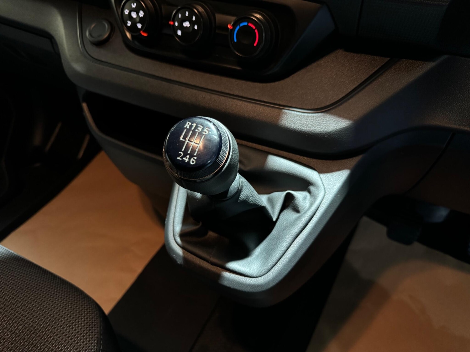 Used Renault Trafic 2022 for sale - 76512628: Photo 52