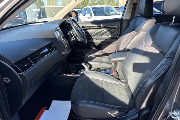 Used Mitsubishi Outlander 2019 for sale - 76312047: Photo 6