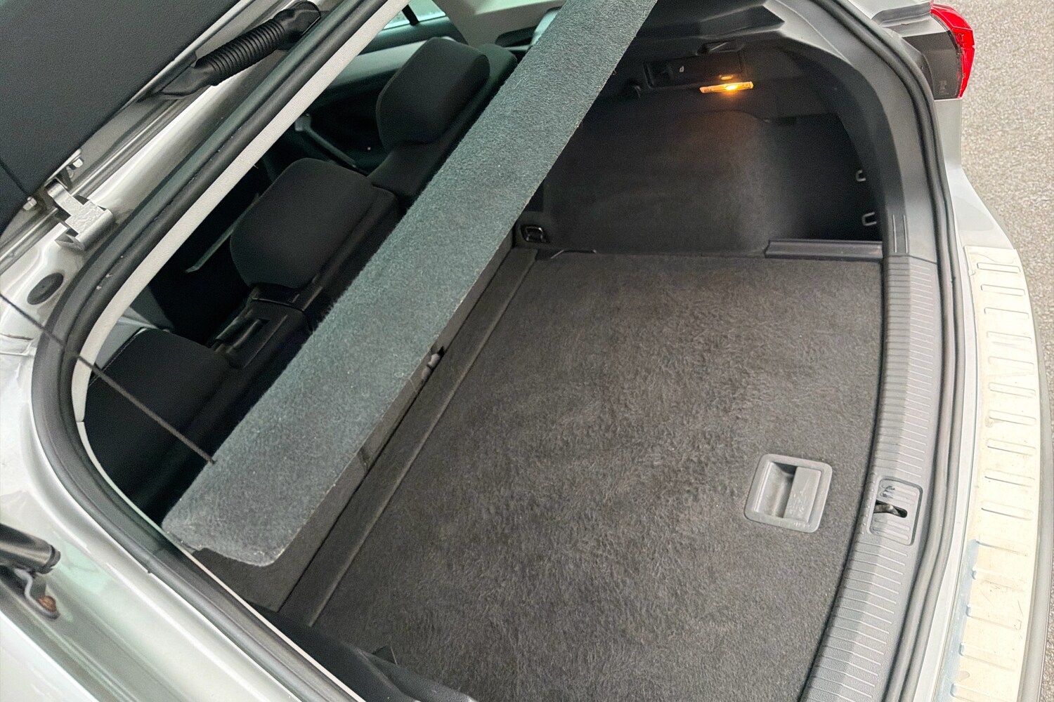 Used Volkswagen Tiguan 2018 for sale - 77010211: Photo 14