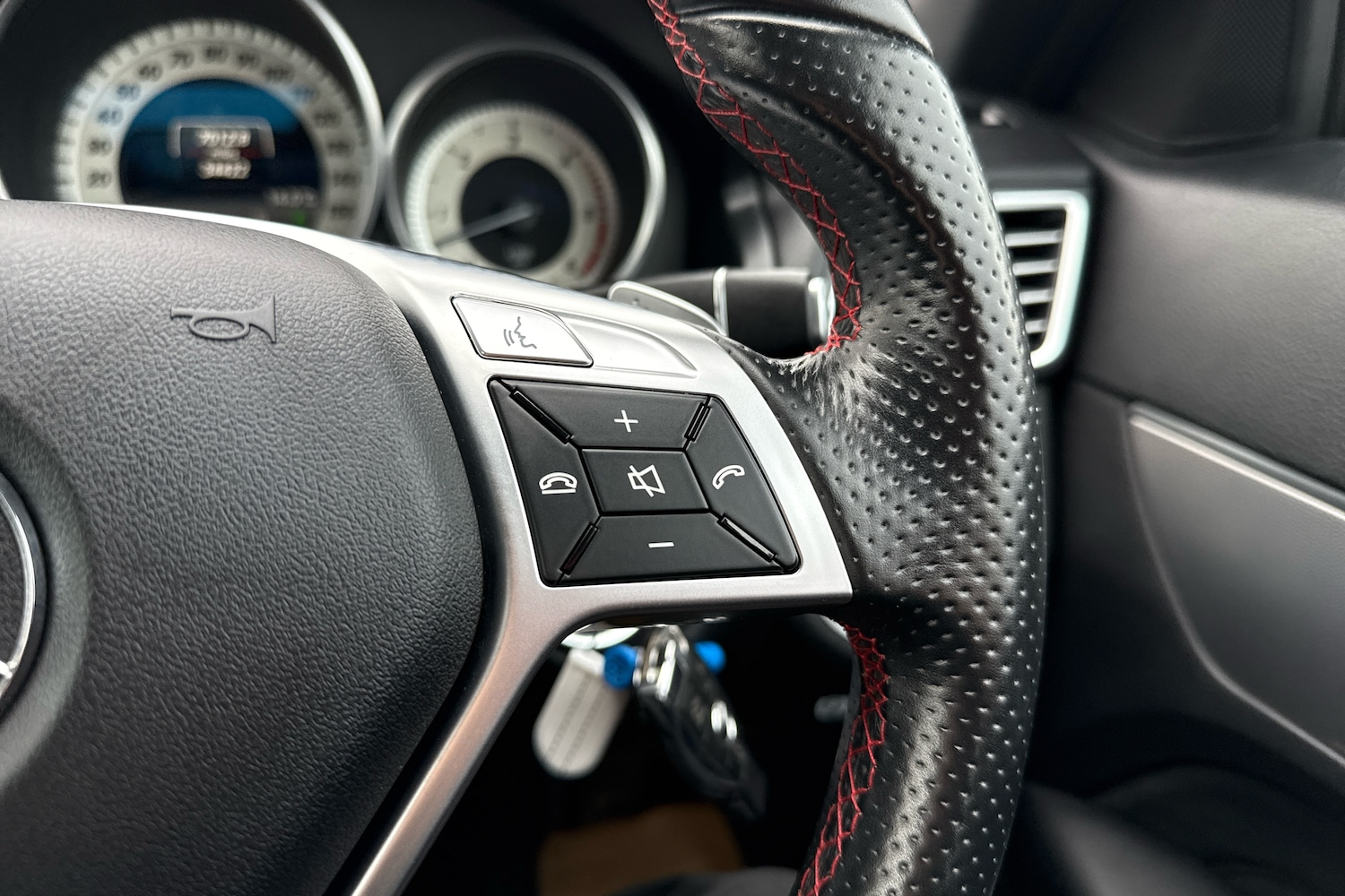 Used Mercedes-Benz E Class 2015 for sale - 76241772: Photo 16