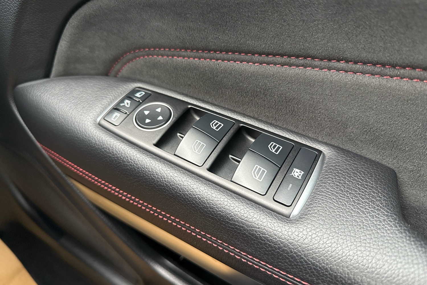 Used Mercedes-Benz E Class 2015 for sale - 76241772: Photo 22