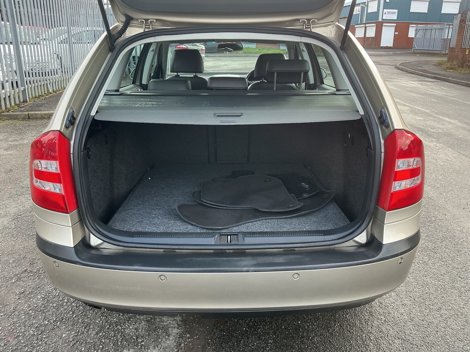 Used Skoda Octavia 2005 for sale - 76735699: Photo 10