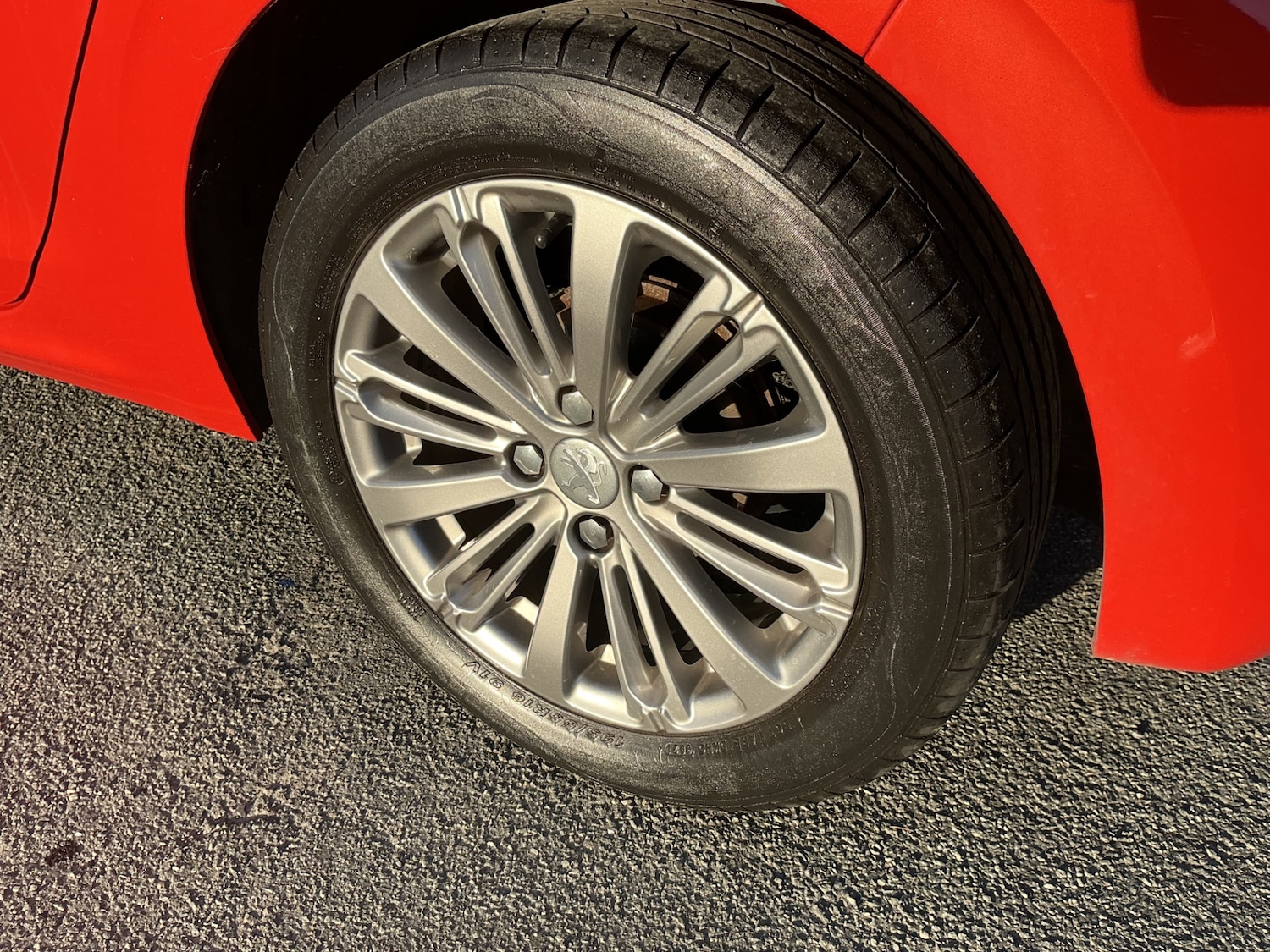 Used Peugeot 208 2018 for sale - 76605380: Photo 11