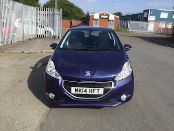 Used Peugeot 208 2014 for sale - 75566733: Photo