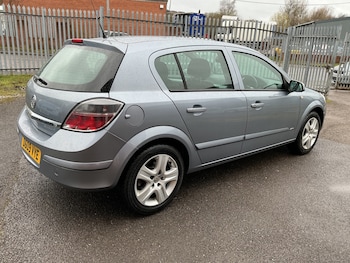 Used Vauxhall Astra 2009 for sale - 77903152: Photo