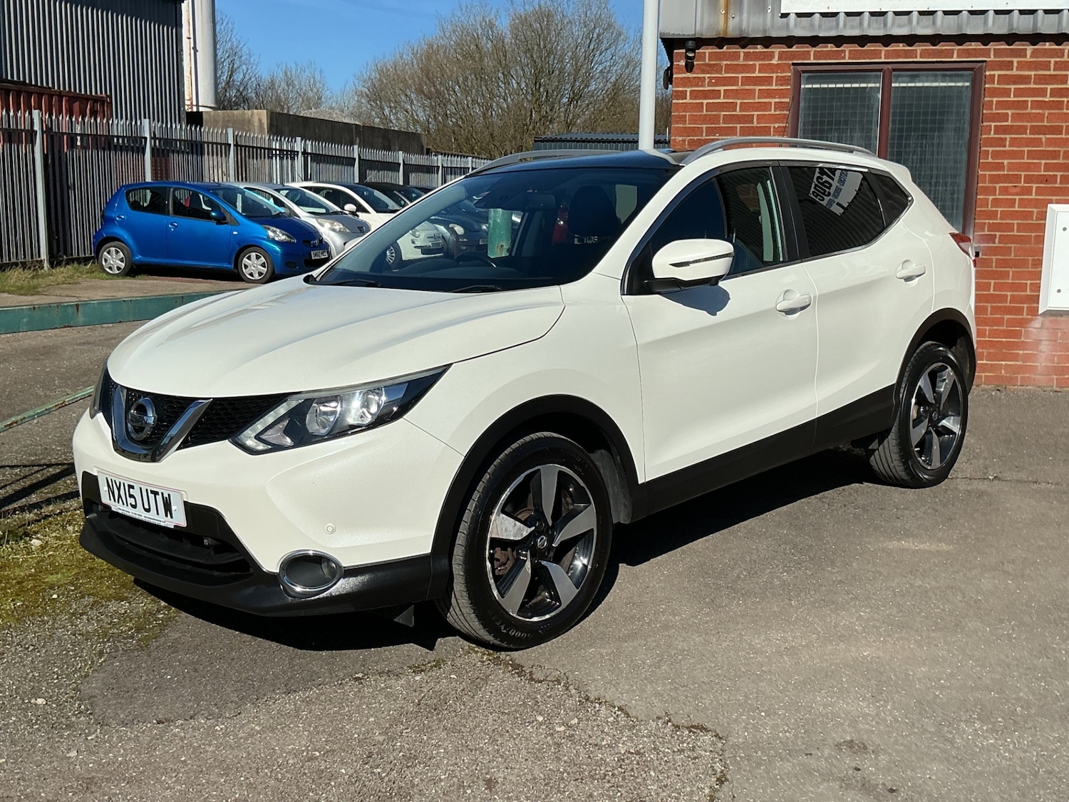 Used Nissan Qashqai 2015 for sale - 77917348: Photo 3