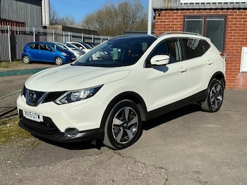 Used Nissan Qashqai 2015 for sale - 77917348: Photo