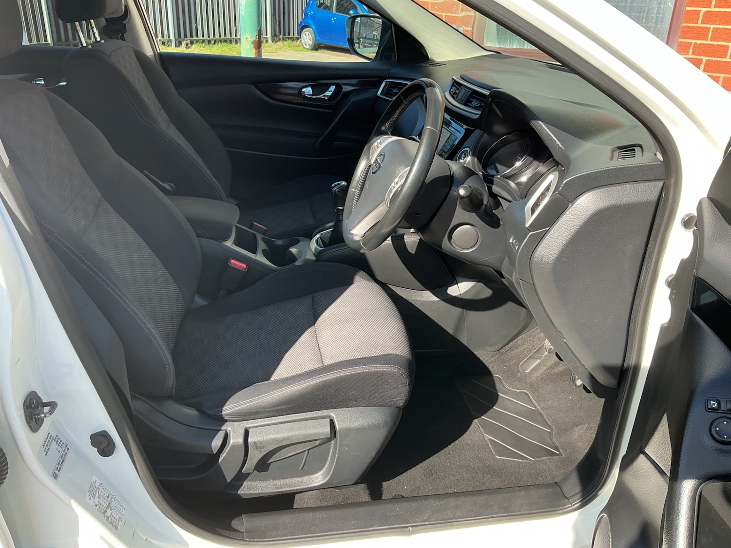 Used Nissan Qashqai 2015 for sale - 77917348: Photo 7