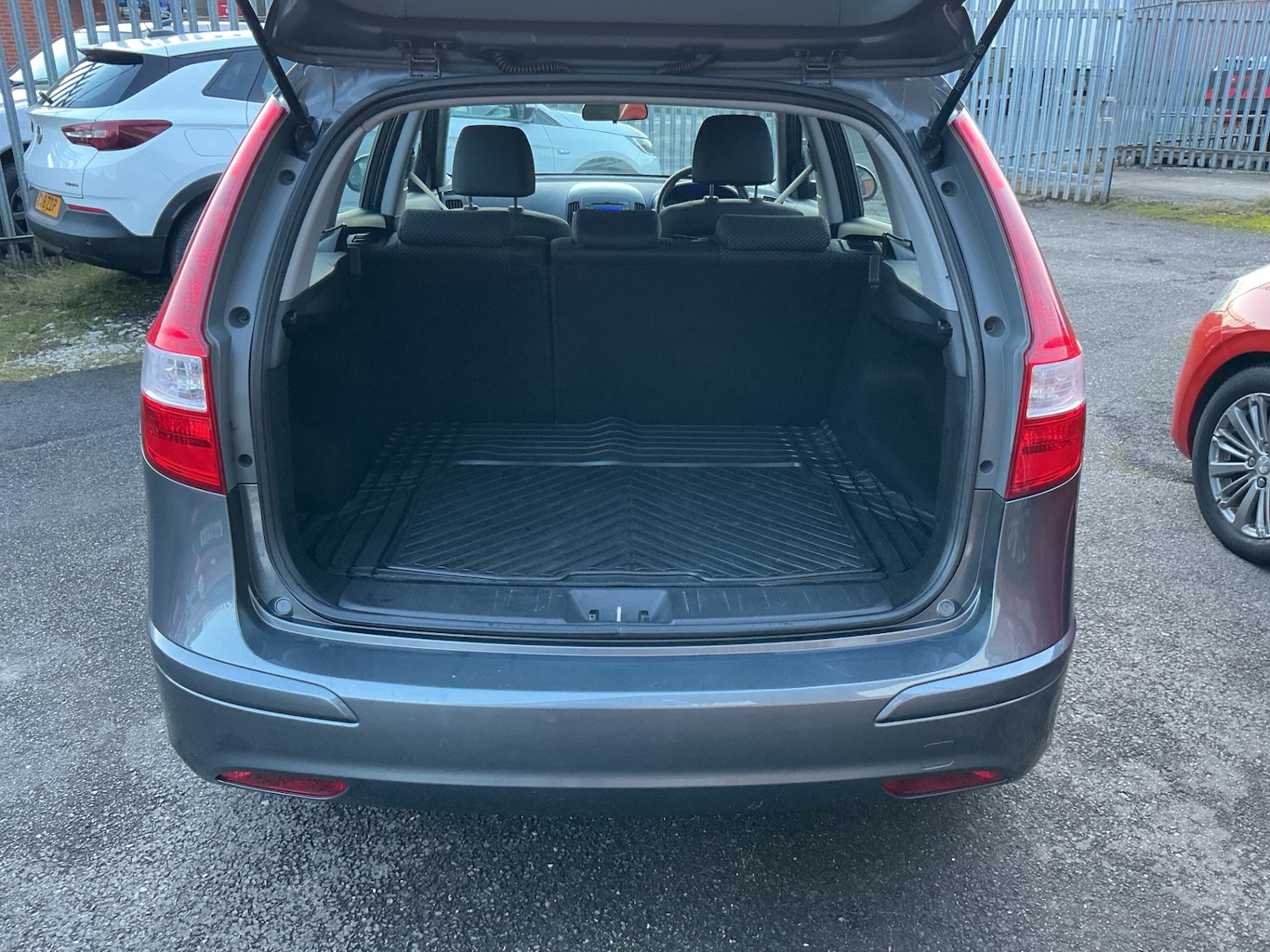 Used Hyundai i30 2011 for sale - 77354945: Photo 10