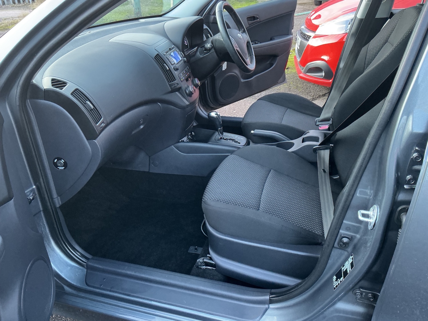 Used Hyundai i30 2011 for sale - 77354945: Photo 8