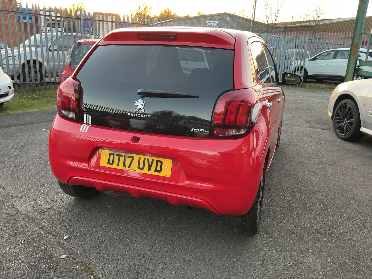 Used Peugeot 108 2017 for sale - 76605387: Photo 4