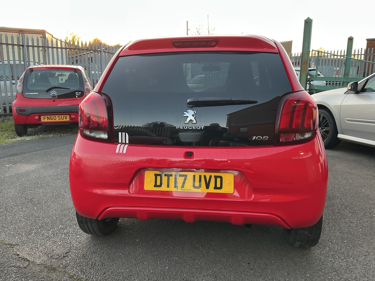 Used Peugeot 108 2017 for sale - 76605387: Photo 6