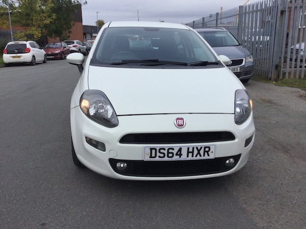 Used Fiat Punto 2014 for sale - 76209164: Photo 2