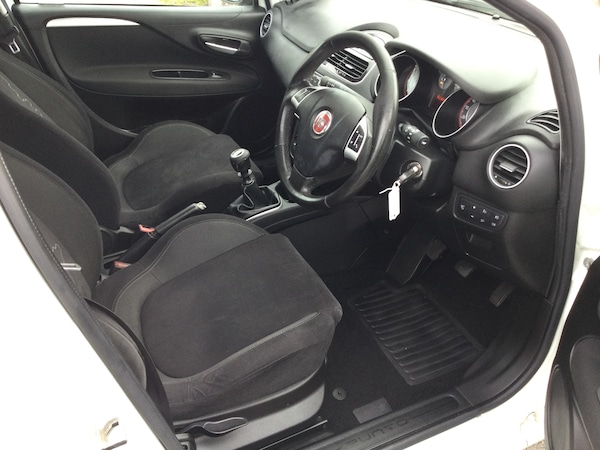 Used Fiat Punto 2014 for sale - 76209164: Photo 7
