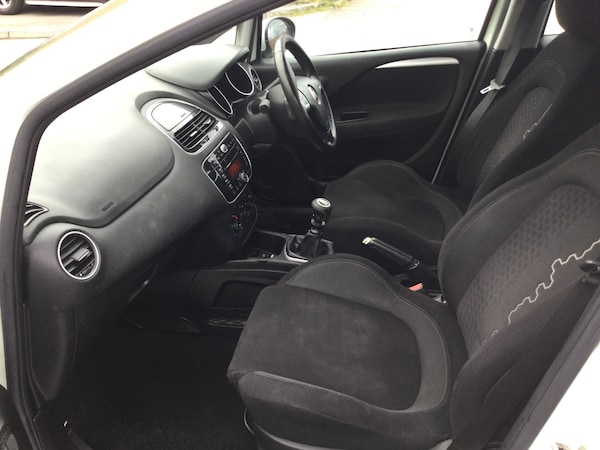 Used Fiat Punto 2014 for sale - 76209164: Photo 8