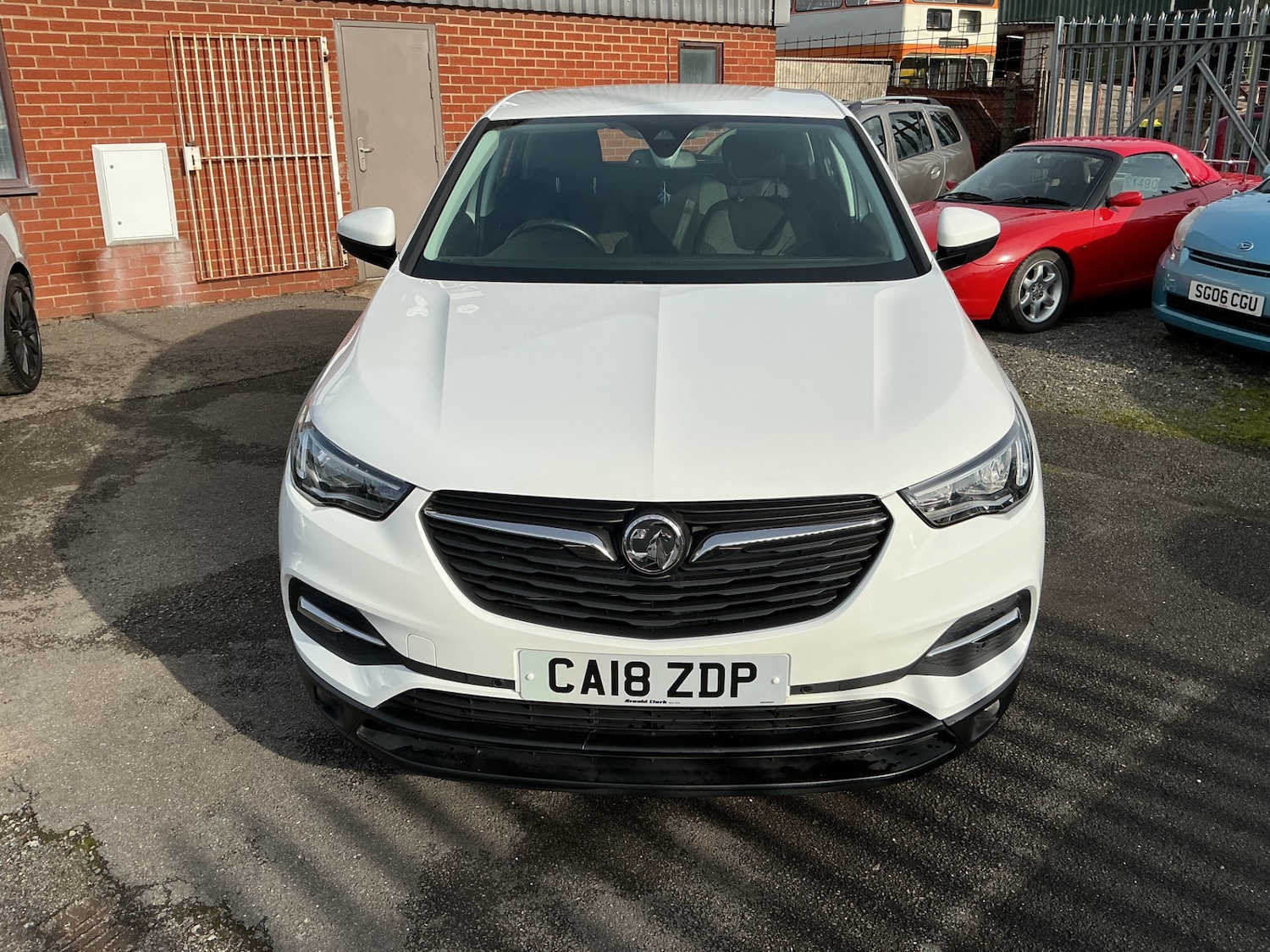 Used Vauxhall Grandland X 2018 for sale - 76407246: Photo 2