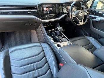 Used Volkswagen Touareg 2018 for sale - 75533752: Photo