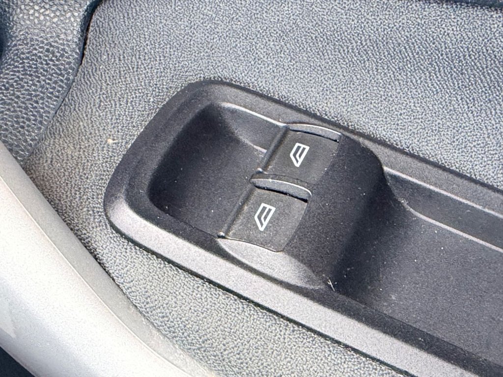 Used Ford Fiesta 2011 for sale - 78206529: Photo 46