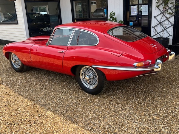Used Jaguar E-Type 1965 for sale - 74991650: Photo 17