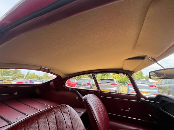 Used Jaguar E-Type 1965 for sale - 74991650: Photo 40