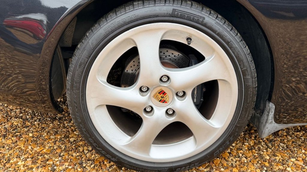 Used Porsche 911 2004 for sale - 77302188: Photo 12