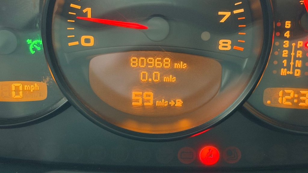 Used Porsche 911 2004 for sale - 77302188: Photo 2