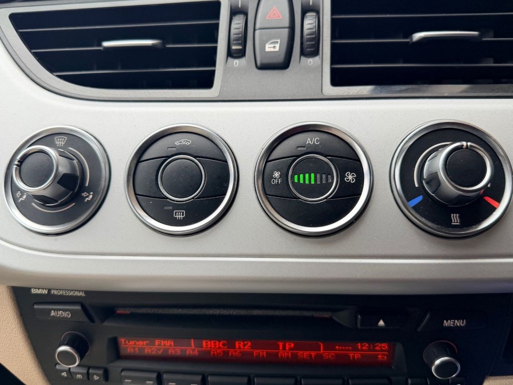 Used BMW Z4 2013 for sale - 76740202: Photo 32