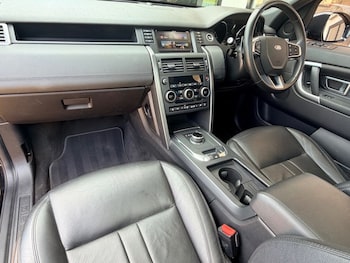 Used Land Rover Discovery Sport 2019 for sale - 78607532: Photo