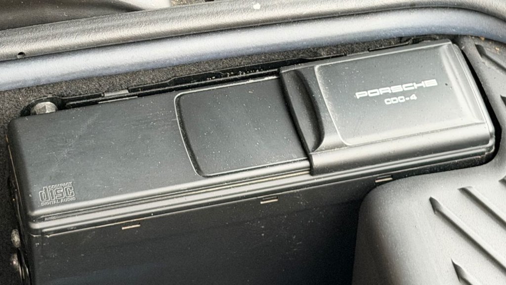 Used Porsche 911 2004 for sale - 77672775: Photo 48