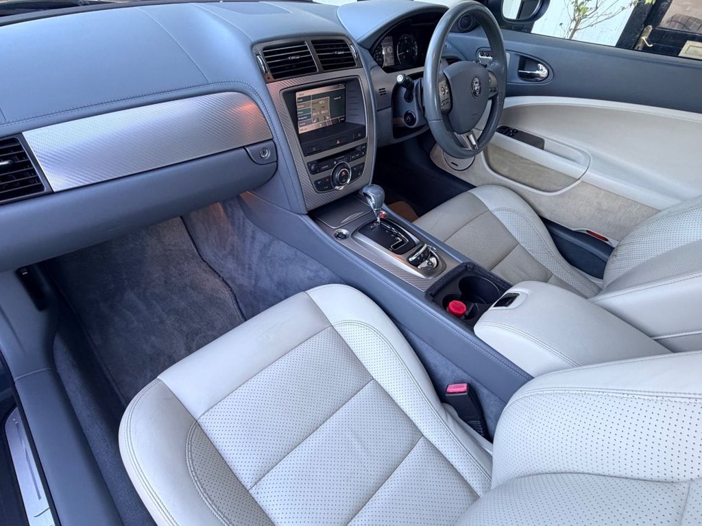 Used Jaguar XKR 2006 for sale - 77010141: Photo 3