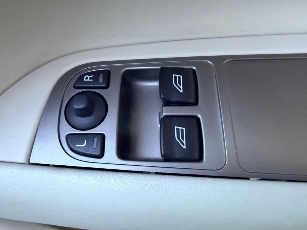 Used Jaguar XKR 2006 for sale - 77010141: Photo 31