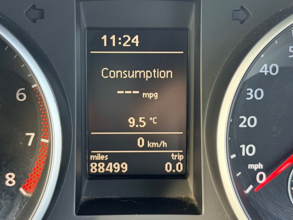 Used Volkswagen Golf 2012 for sale - 77498610: Photo 2