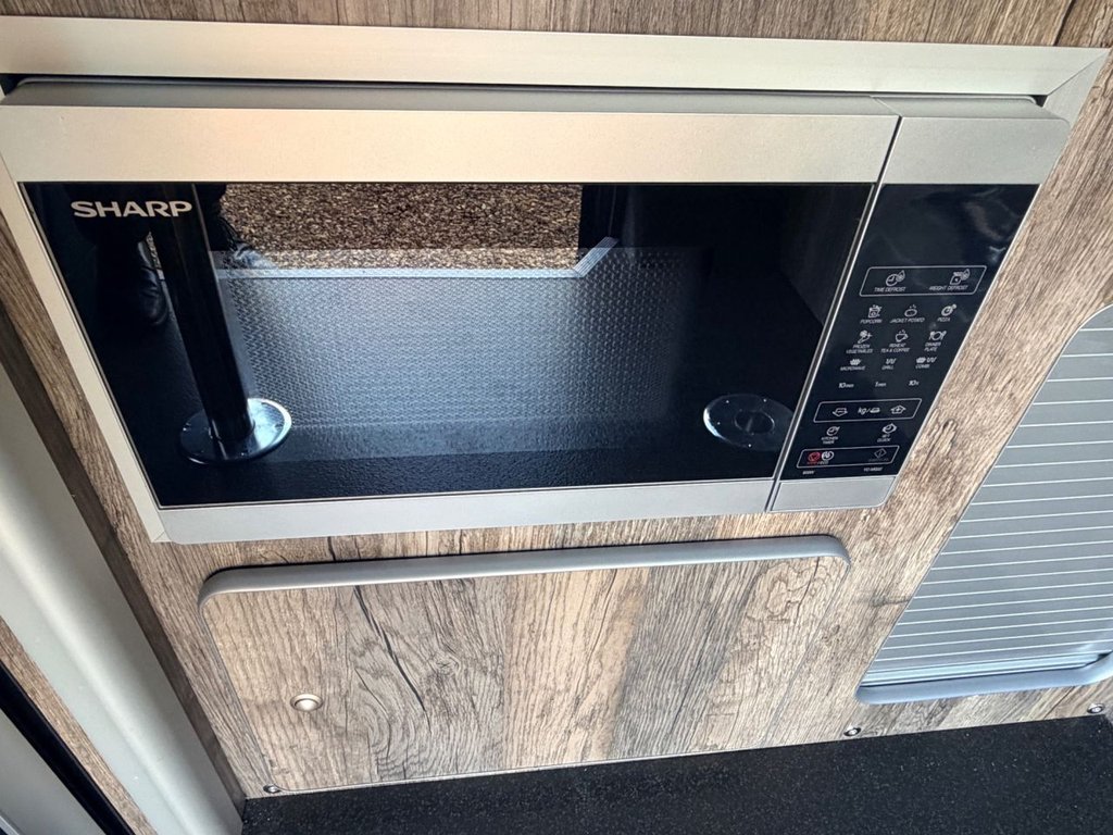 Used Volkswagen Transporter 2023 for sale - 77627453: Photo 41